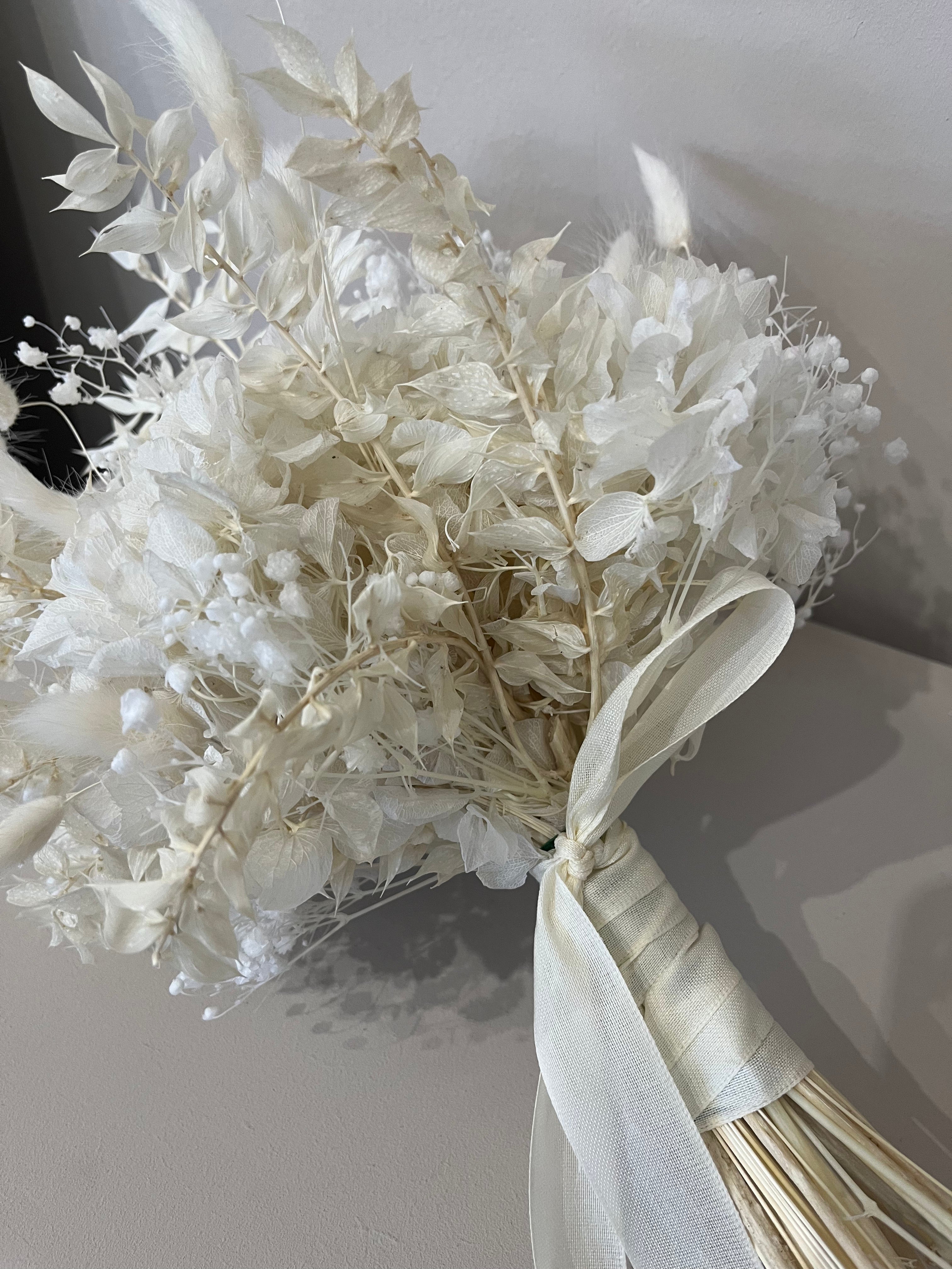 Minimalistischer Brautstrauß Trockenblumen weiß - Outlet - Lykke&You GmbH