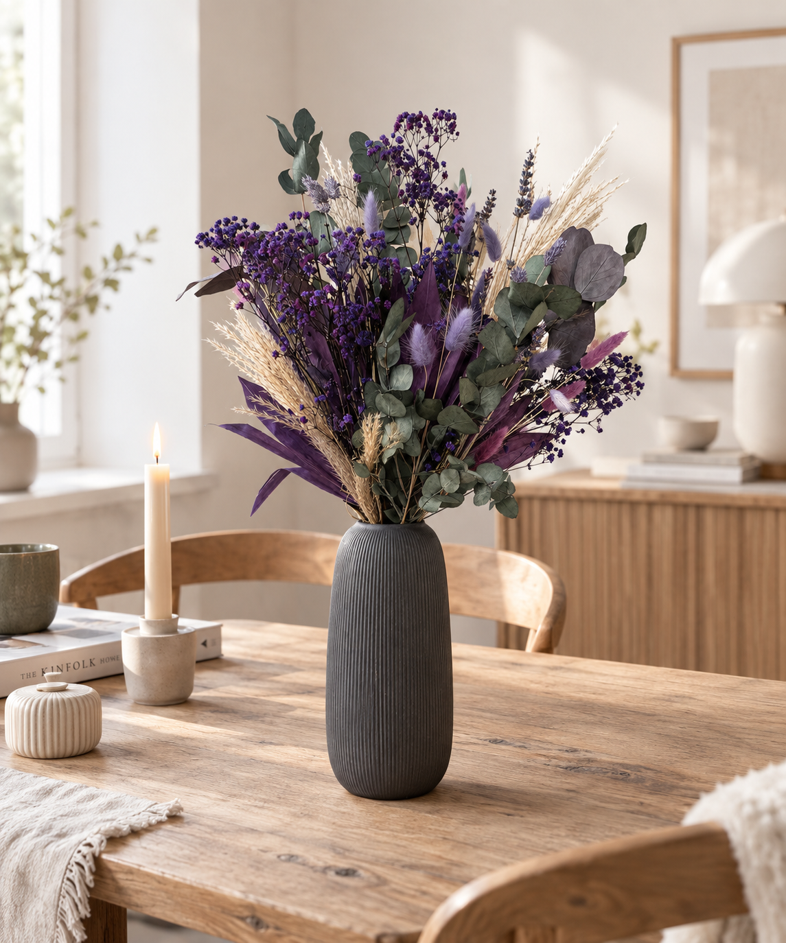 Touch of Violett: Zeitlose Eleganz in Lilatönen - Trockenblumenstrauß fürs ganze Jahr