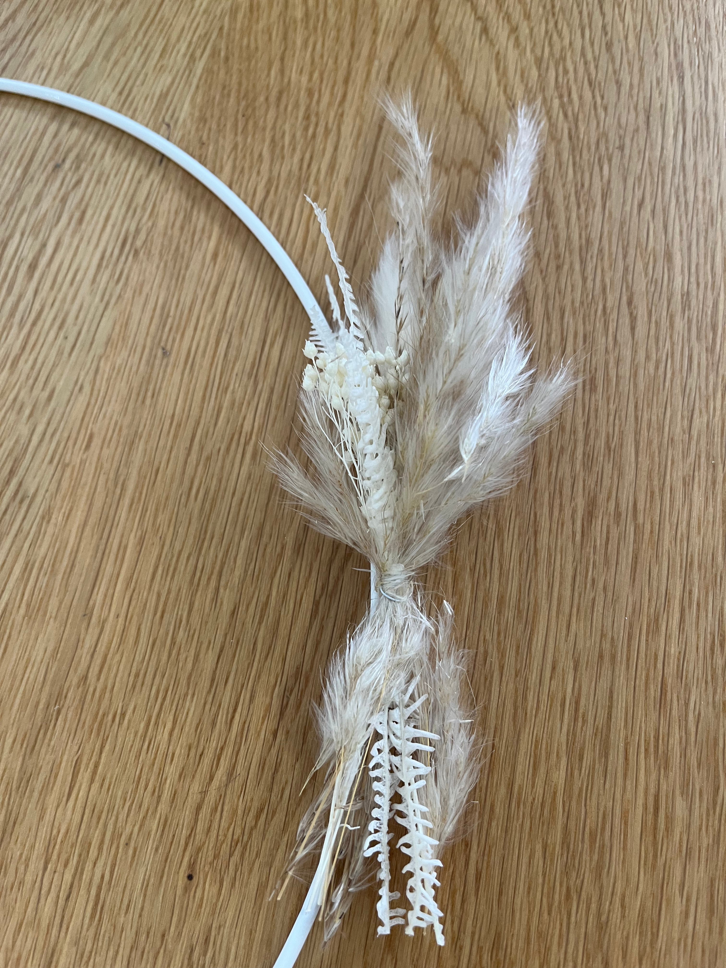 Boho Heaven: Trockenblumenkranz mit Pampasgras - Lykke&You GmbH