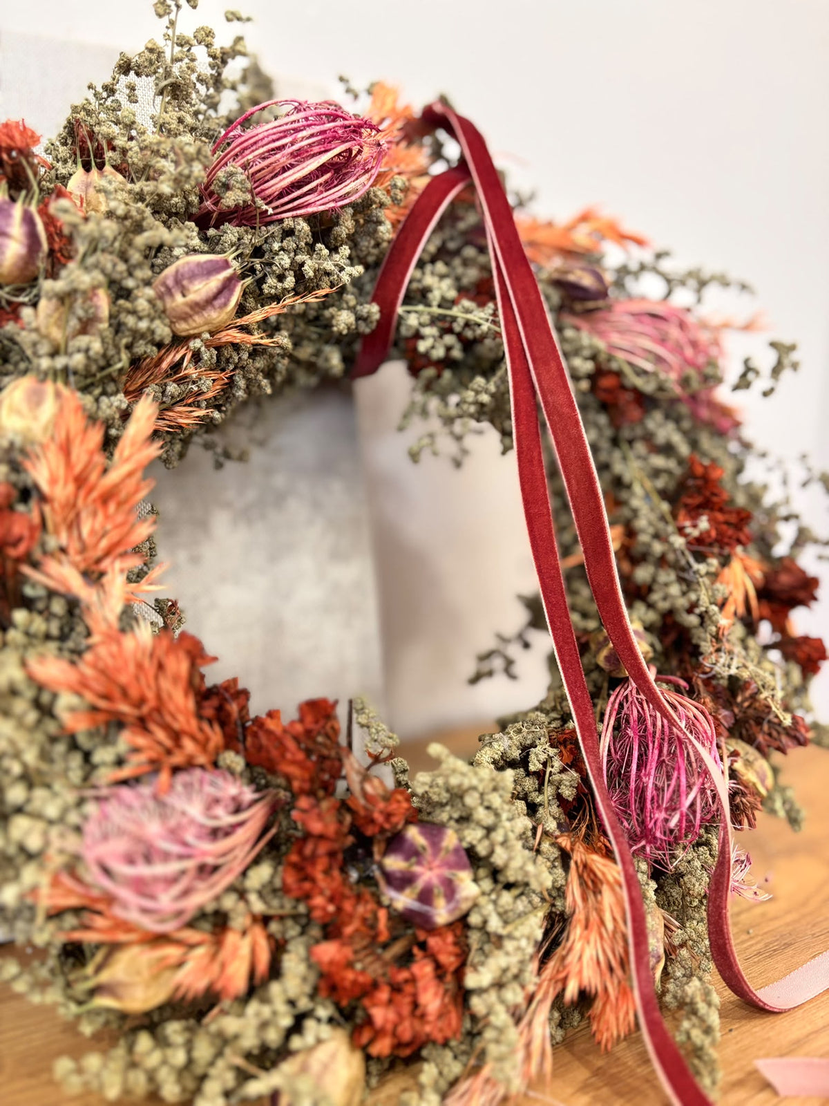 Lotta Herbstkranz – Trockenblumenkranz in warmen Farben