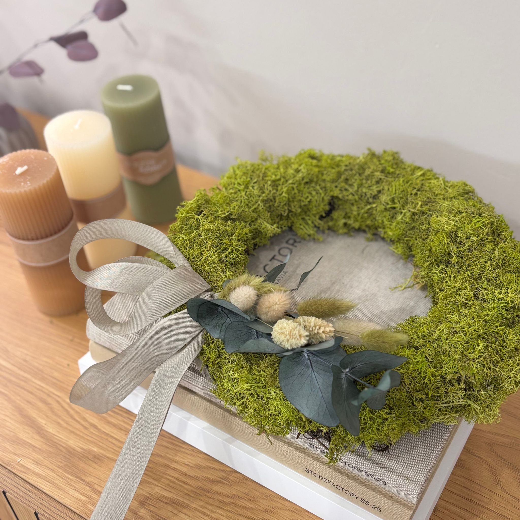 Reindeer-Moos: Isländischer Reindeermooskranz mit Gesteck grün - Lykke&You GmbH