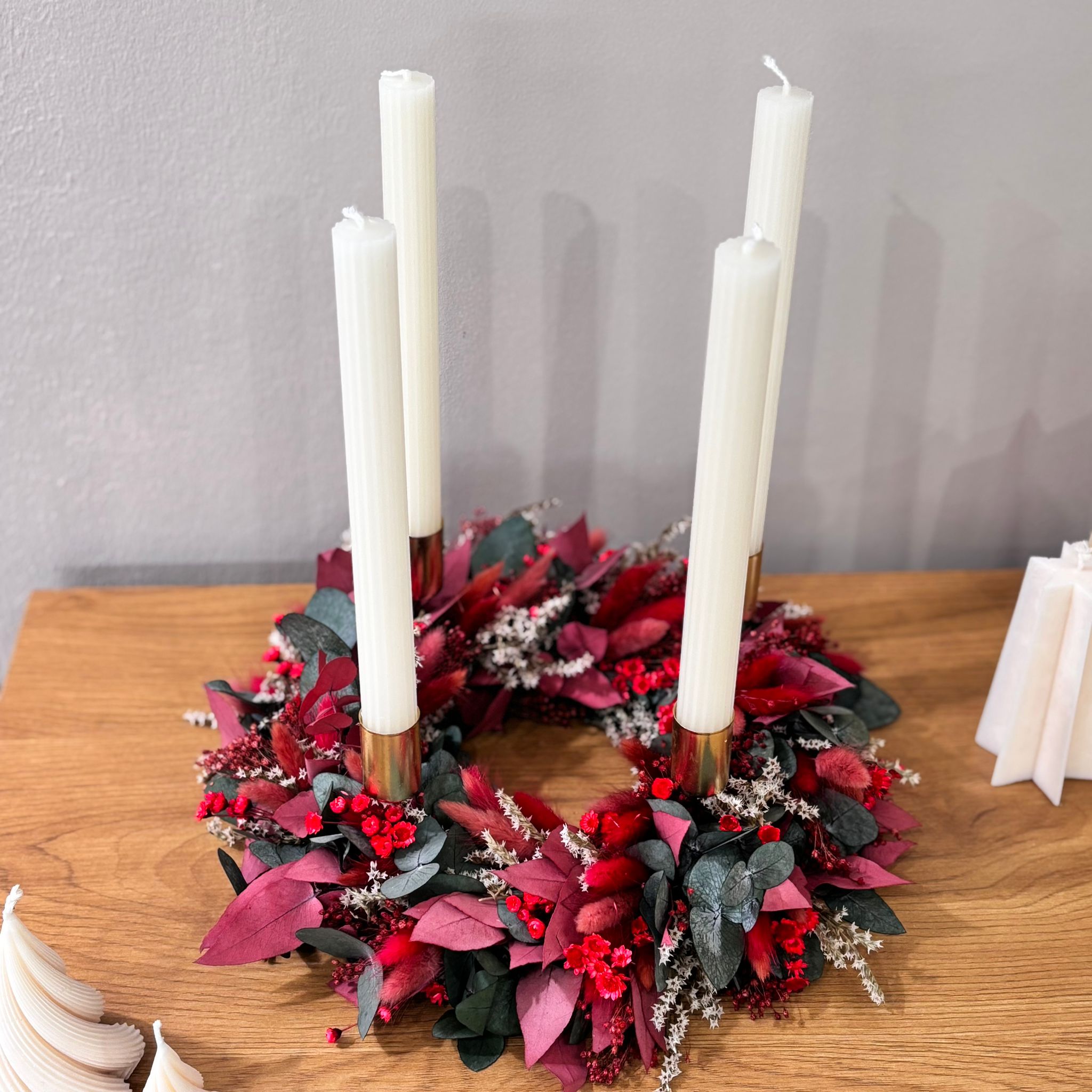 Adventskranz "Eukalyptus Joy" in rot und grün