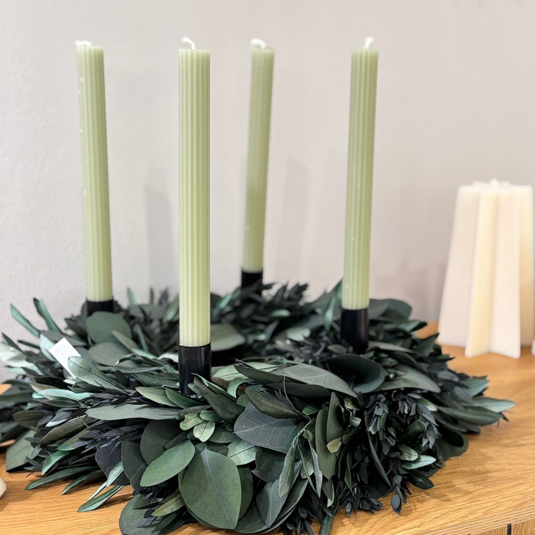 Adventskranz Trockenblumen "Eukalyptus Olive" - grün