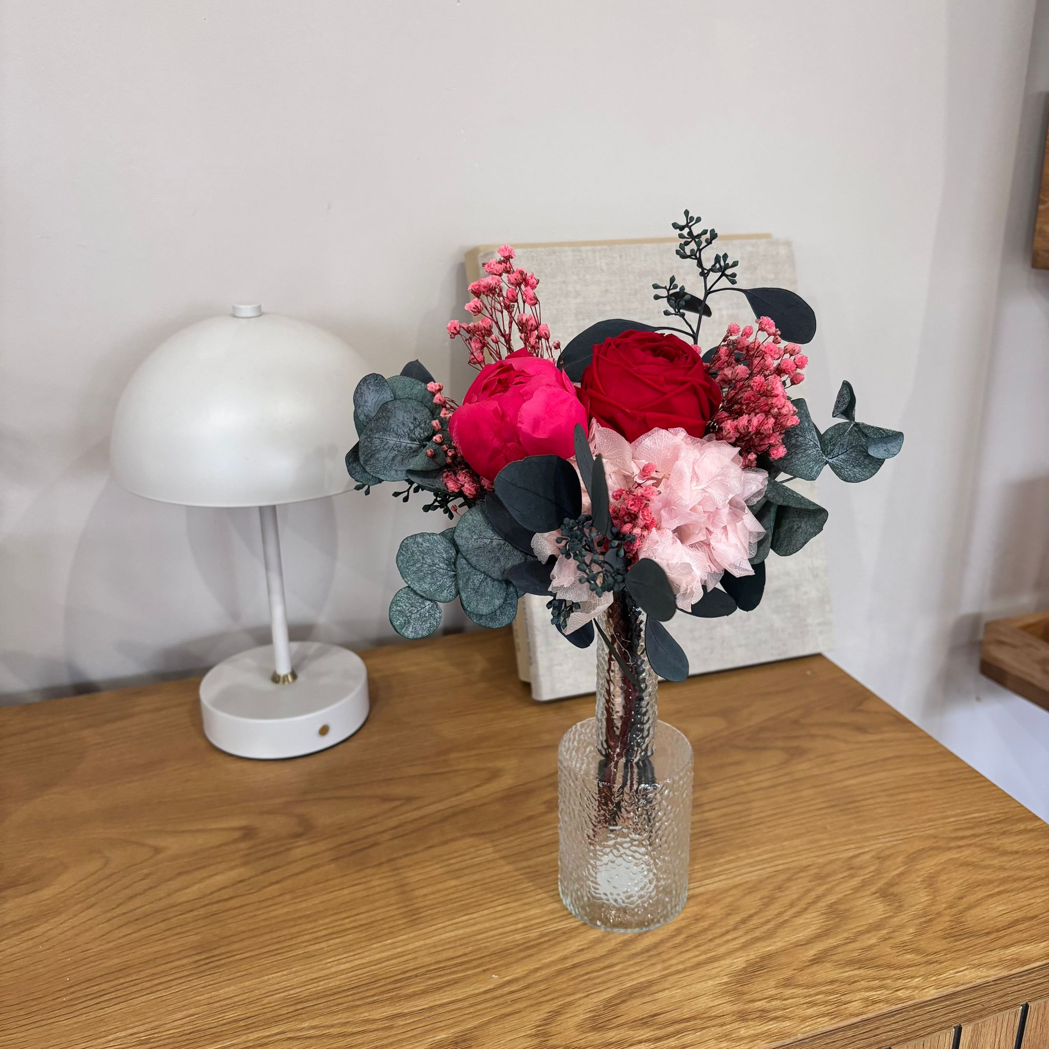 Lieblingsmensch: Trockenblumenstrauß mit Pfingstrose, Rose grün-pink