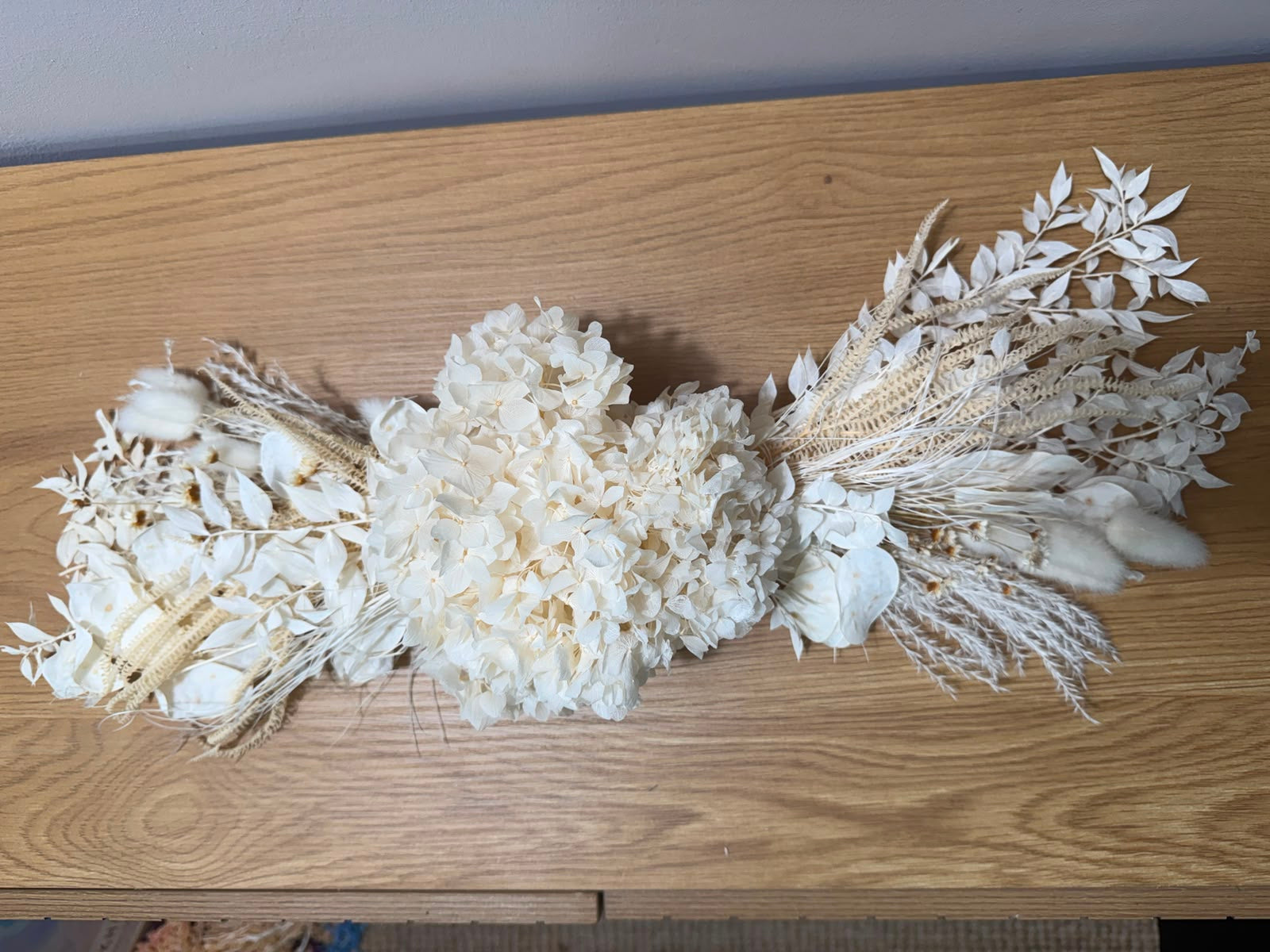 Trockenblumengesteck Staffelei / Tisch All white - OUTLET