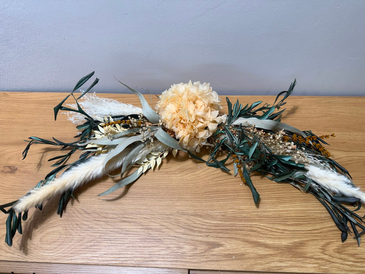 Trockenblumengesteck Staffelei / Tisch apricot Olive - OUTLET