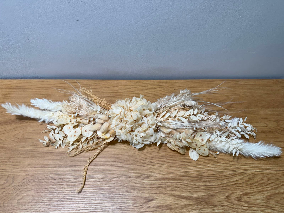 Trockenblumengesteck Staffelei / Tisch weiß - OUTLET