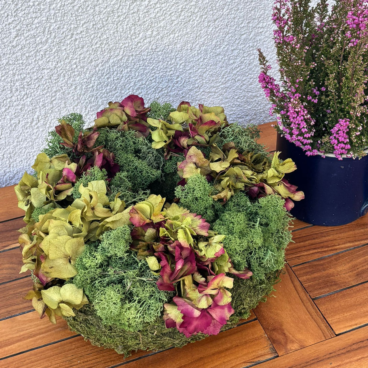 Moss & Berry – Mooskranz mit Hortensie