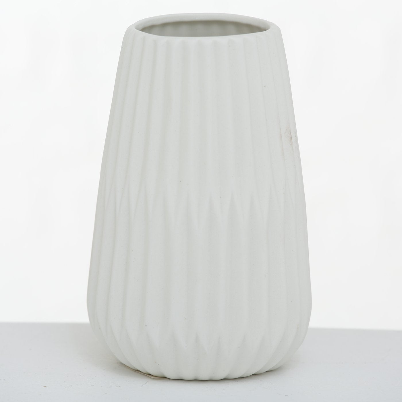 Schlichte Porzellanvase in Mattweiß – Zeitloses Design für jedes Ambiente - Lykke&You GmbH