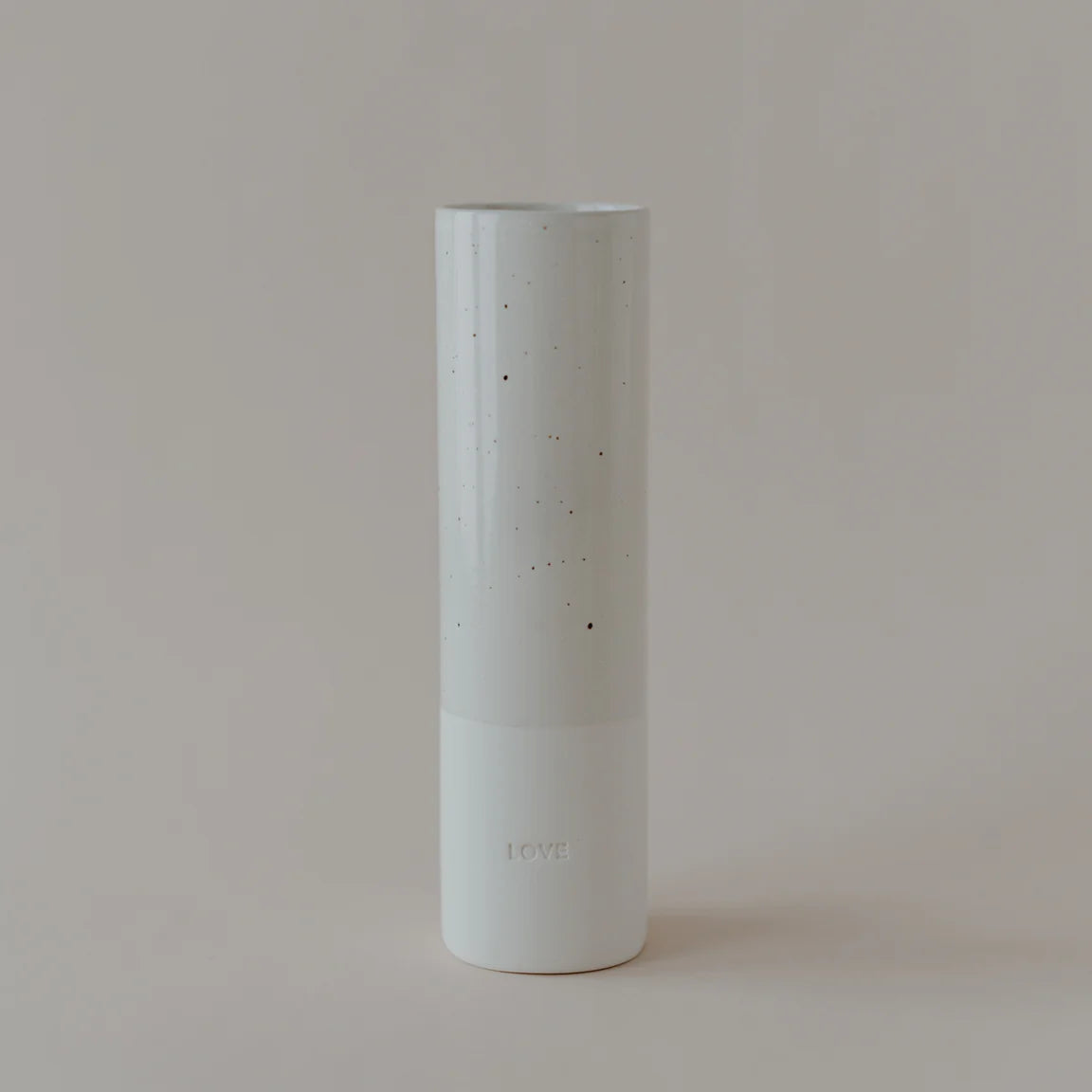 Eulenschnitt Steingut-Vase in "love" weiß - Lykke&You GmbH