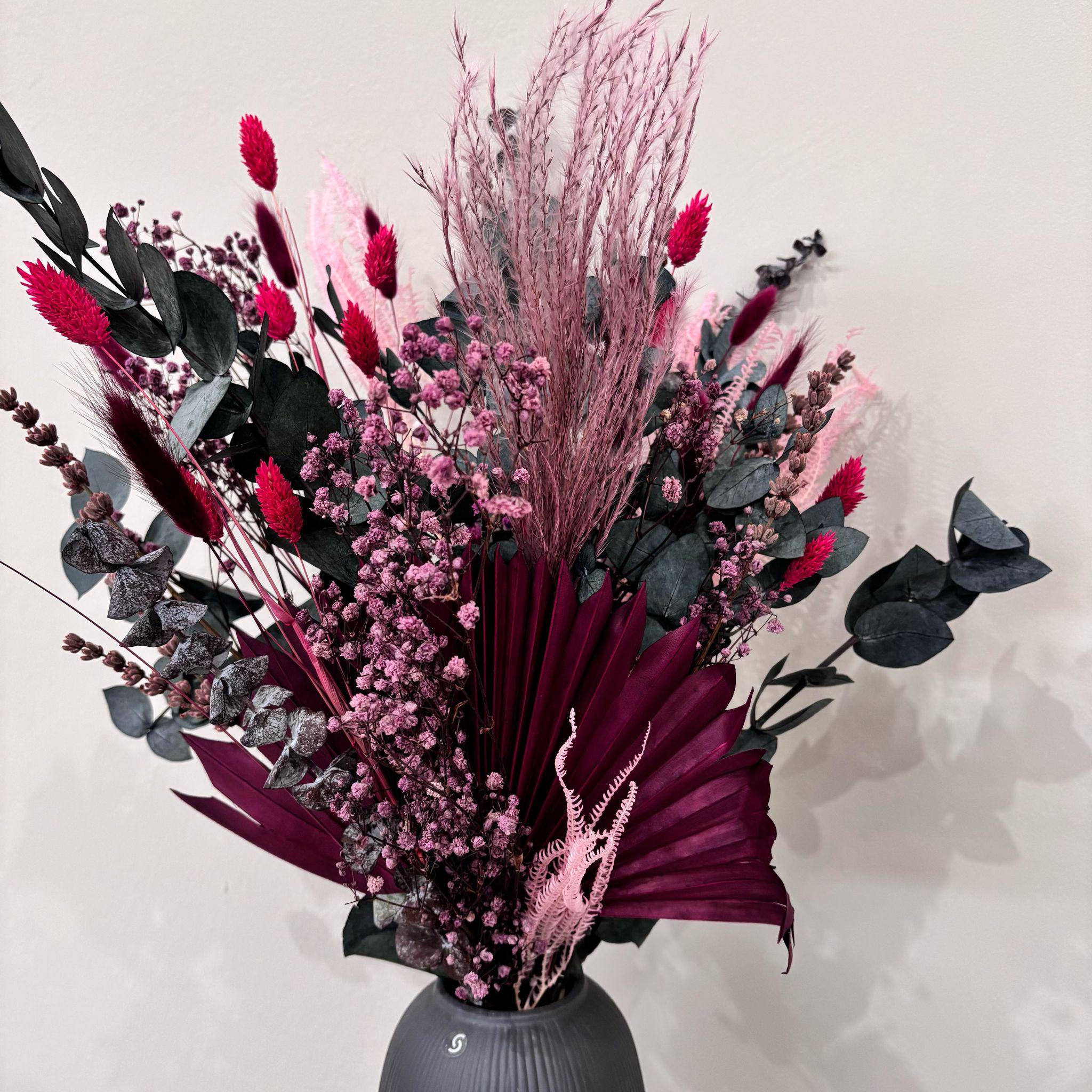 Touch of Berry: Zeitlose Eleganz in Beerentönen - Trockenblumenstrauß fürs ganze Jahr - Lykke&You GmbH