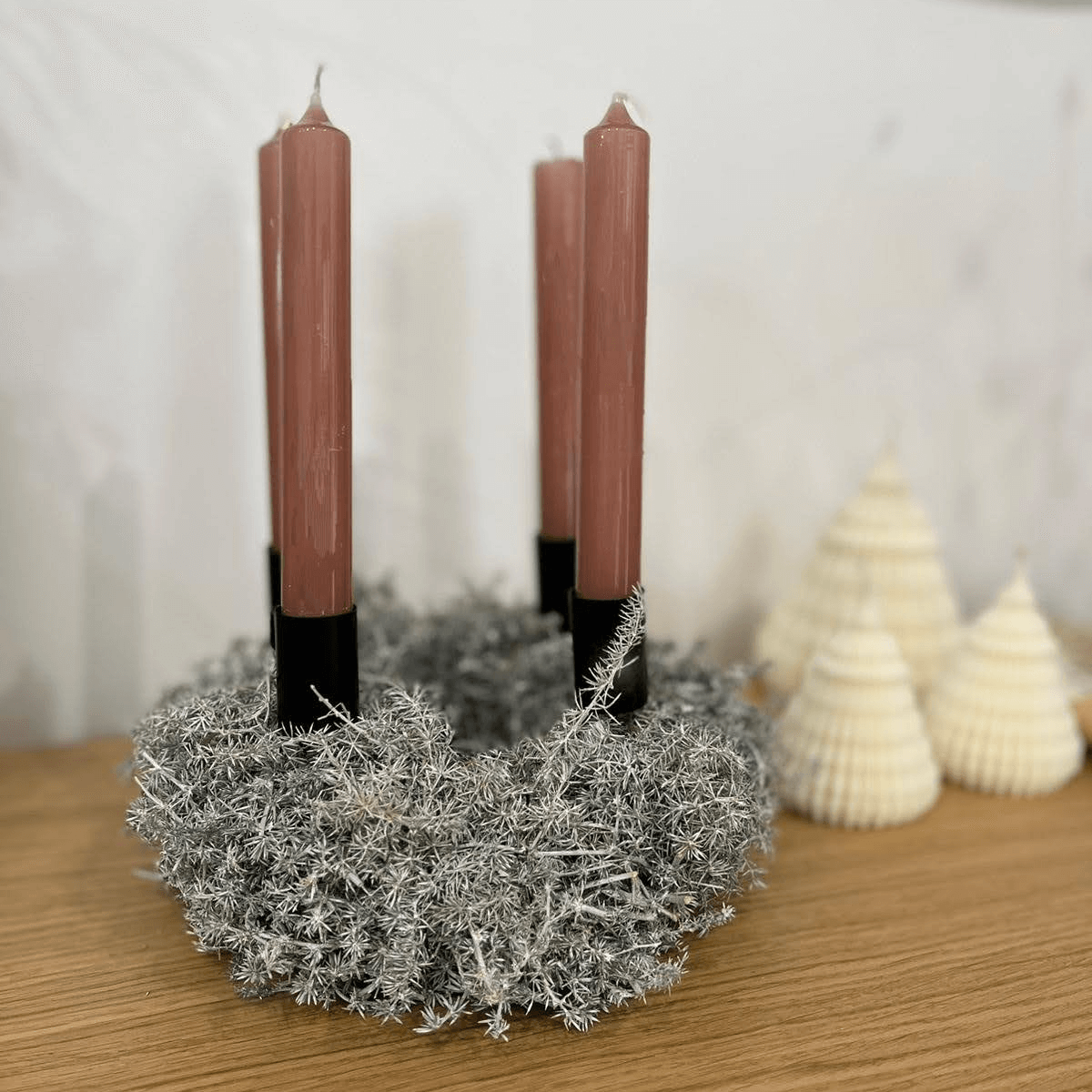 Silberglanz der Jahreszeiten: Adventskranz aus Spargelkraut - Lykke&You GmbH; glitzer