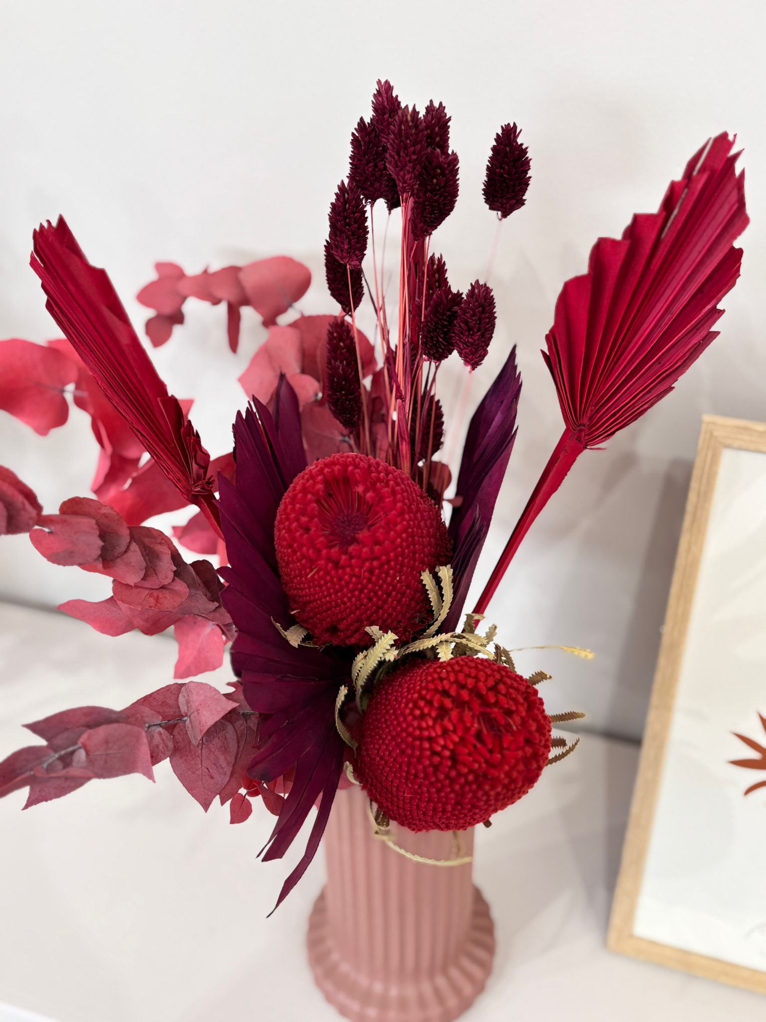 Red Velvet: Ein Statement-Strauß in kräftigem rot - Lykke&You GmbH