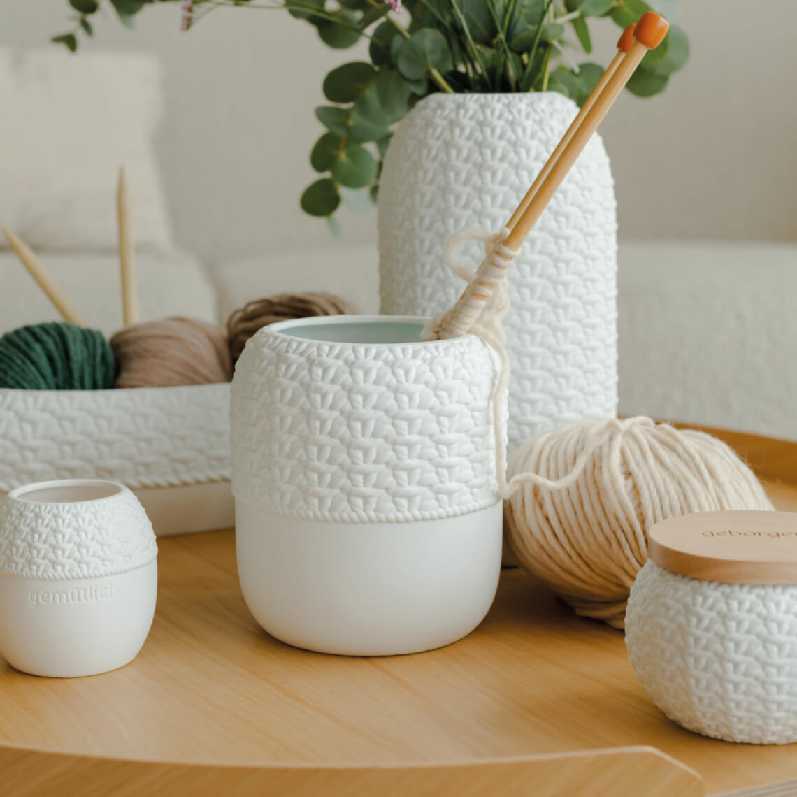 RÄDER Vase „Strick“ – Design mit Reliefstruktur aus Porzellan - Lykke&You GmbH