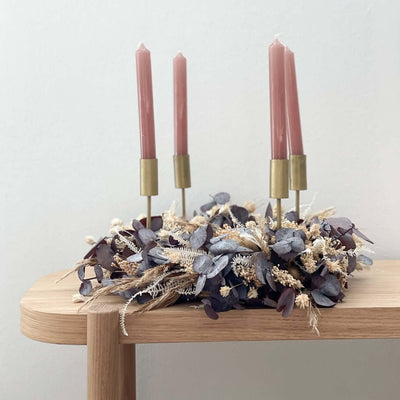 Adventskranz beige aus Trockenblumen mit Kerzen