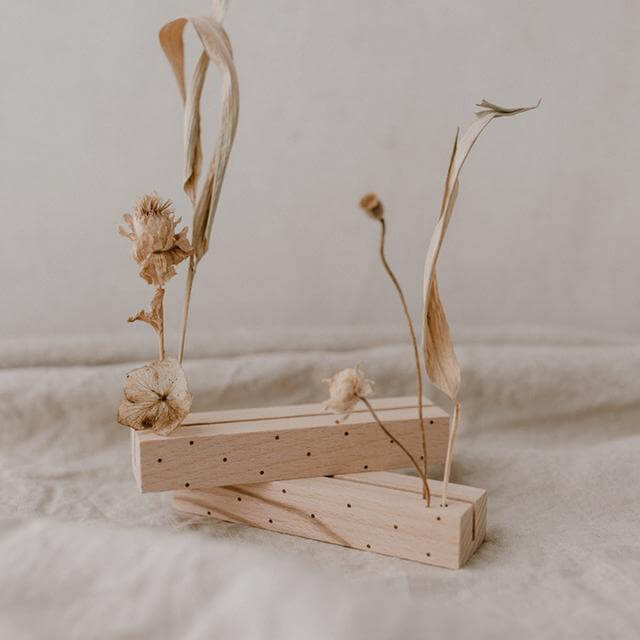 Karten- und Trockenblumenständer | Buchenholz | gepunktet | natur - Flowergram