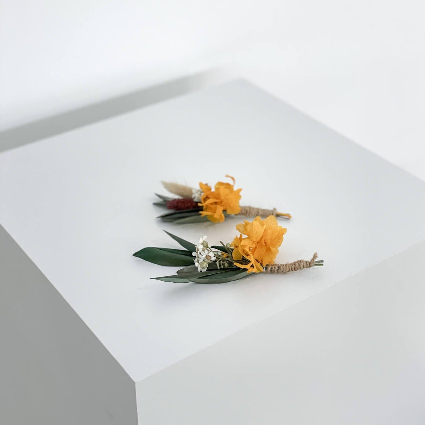 Anstecker Bräutigam Olive Hortensie | Trockenblumen | Hochzeitsanstecker - Lykke&You