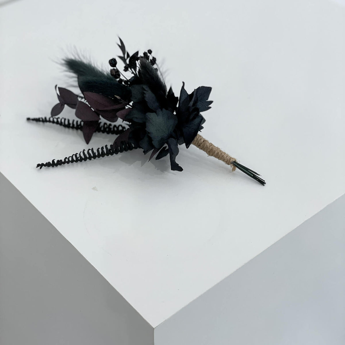 Anstecker Bräutigam Trockenblumen schwarz