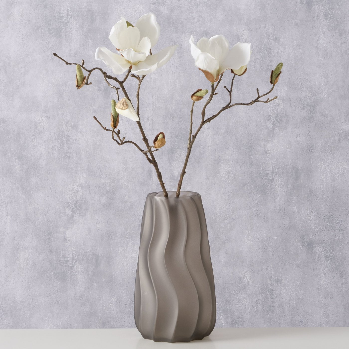 Organic glass vase in matt grey – modern design with a natural shape