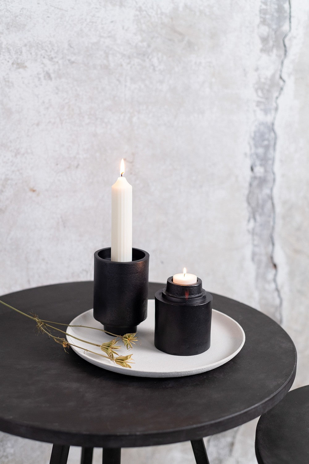 RÄDER Elegant candle holder design – white porcelain with relief and embossing