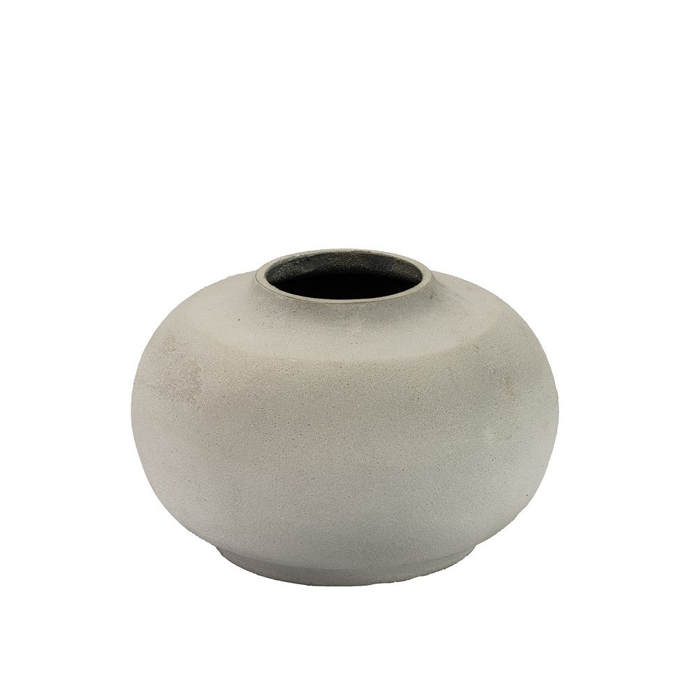 Beautiful and functional: The bulbous vase for your home