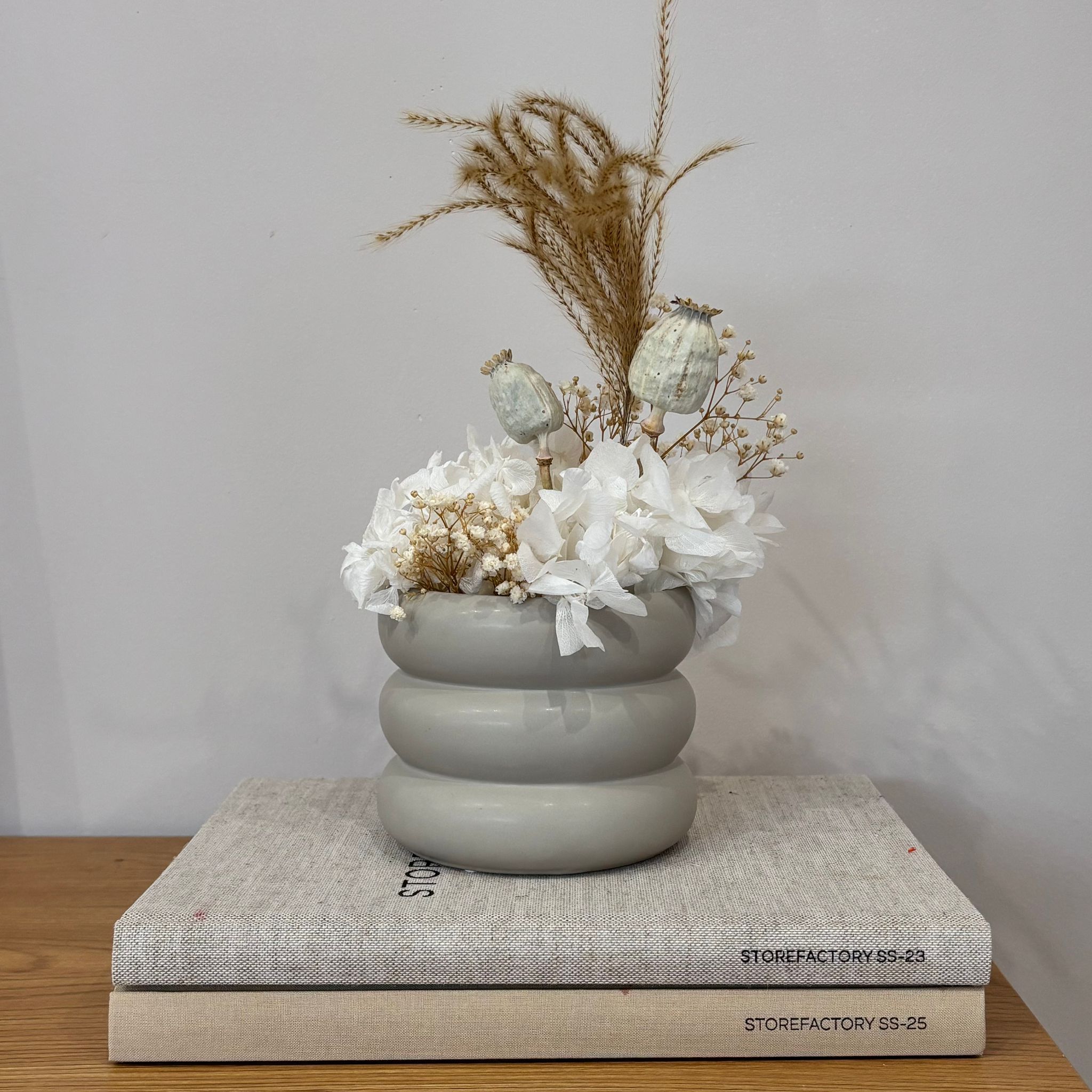 Linen Mood - Trockenblumengesteck im Keramiktopf