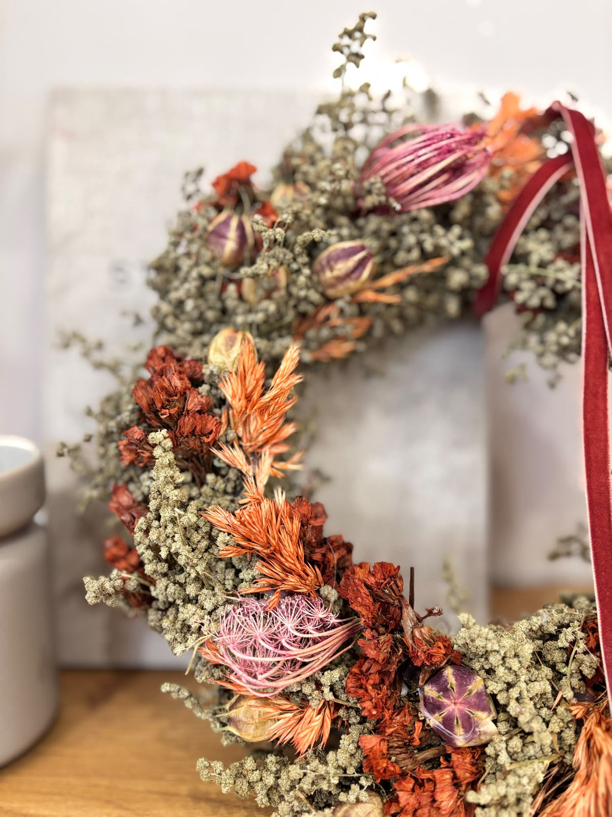 Lotta Herbstkranz – Trockenblumenkranz in warmen Farben