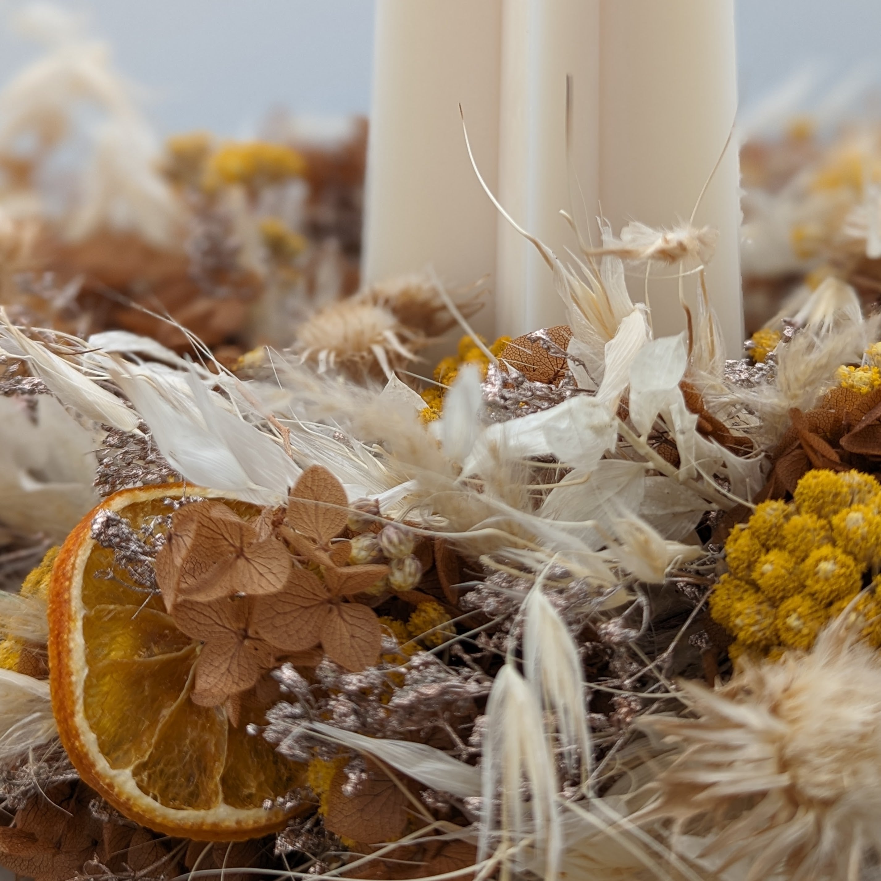 Warm elegance: Autumn Advent wreath with hydrangeas in brown-orange / Outlet