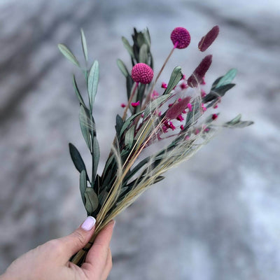 Mini Valentinszauber: Trockenblumenstrauß aus Oliven und Glixia