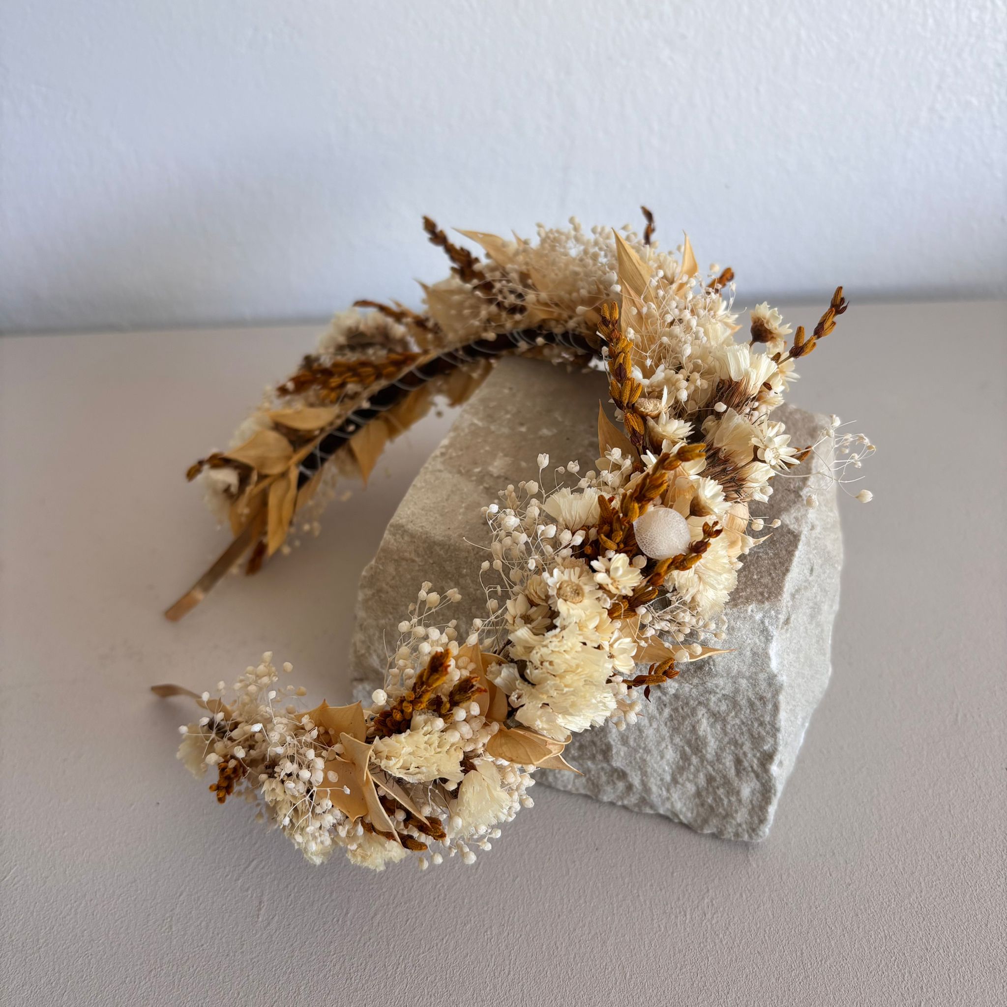 Wunderschöner Haarreif aus Trockenblumen apricot Lavendel - Outlet