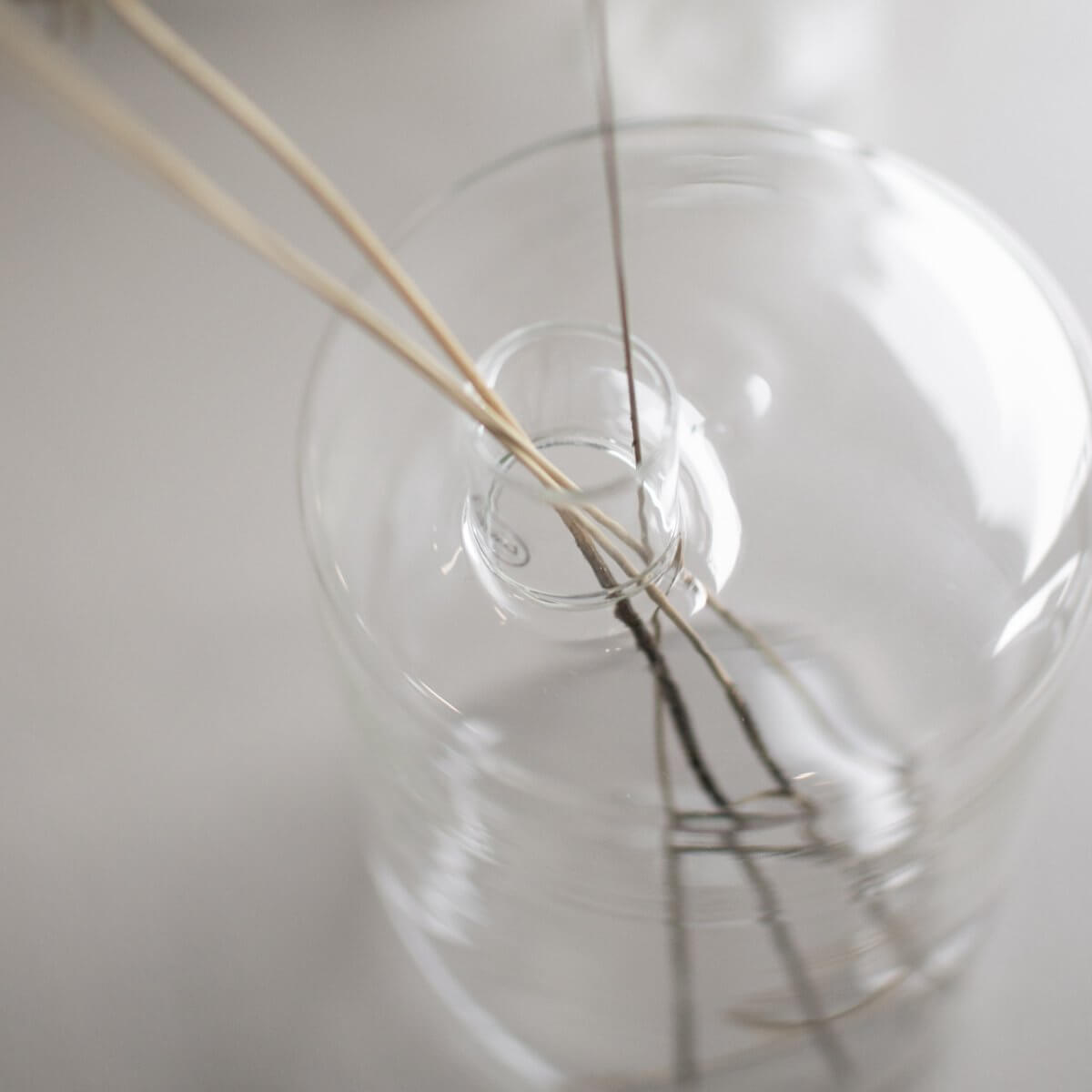 dbkd Pipe Vase Glas - die perfekte Vase für kleine Sträuße - Lykke&You GmbH