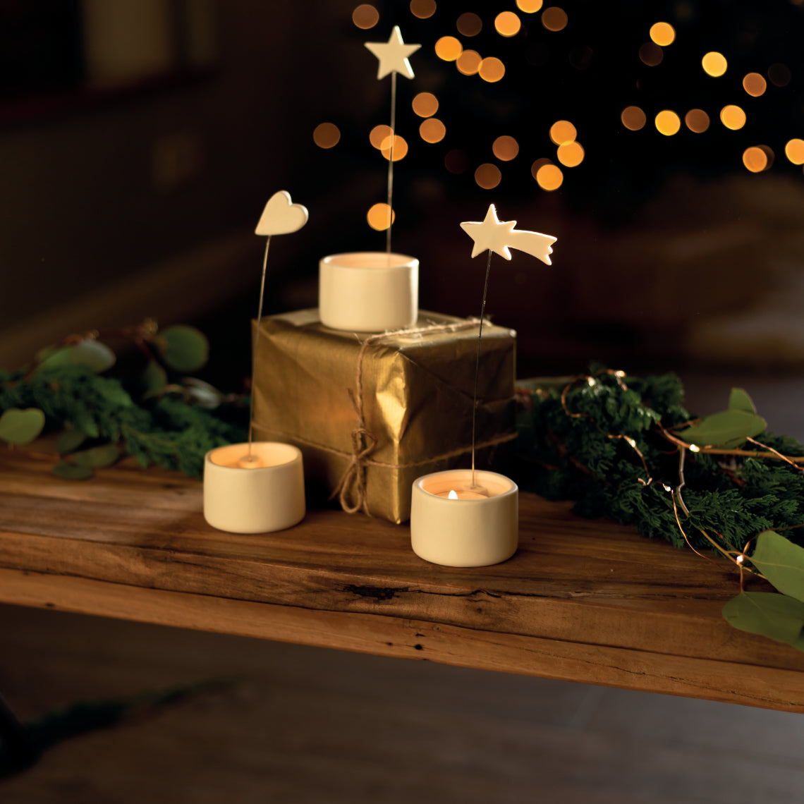 RÄDER tealight holder “Wishlight” shooting star – magical atmosphere made of white porcelain