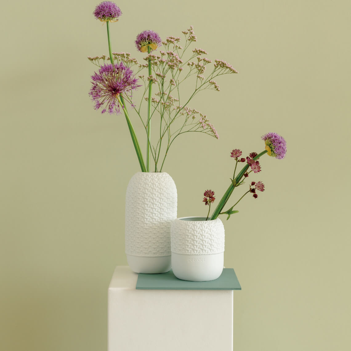 Vase „Strick“ – Design mit Reliefstruktur aus Porzellan