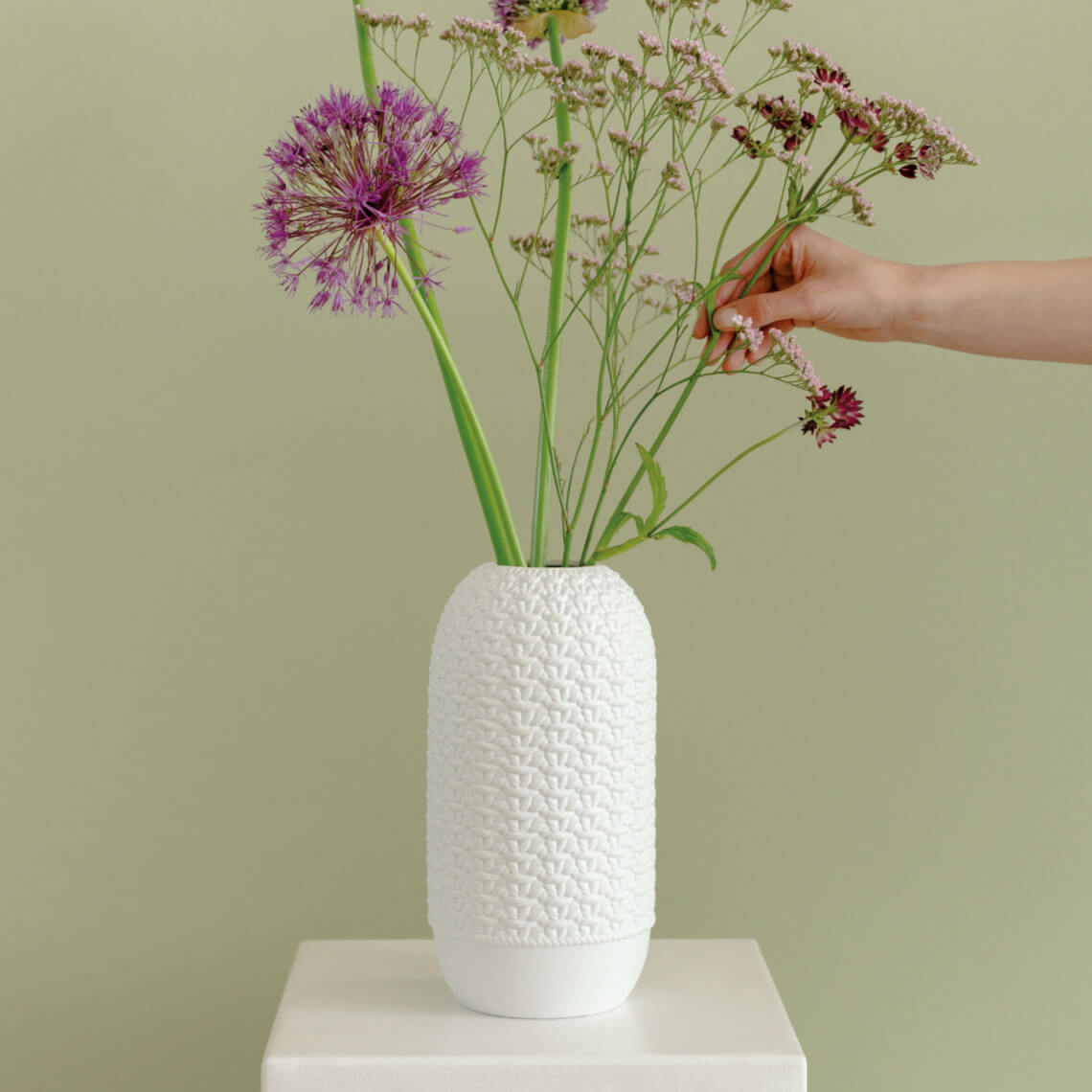 Vase „Strick“ – Design mit Reliefstruktur aus Porzellan