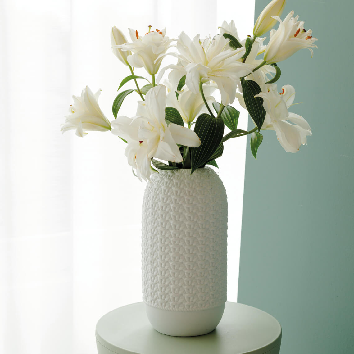 RÄDER Vase “Strick” – Design with relief structure made of porcelain