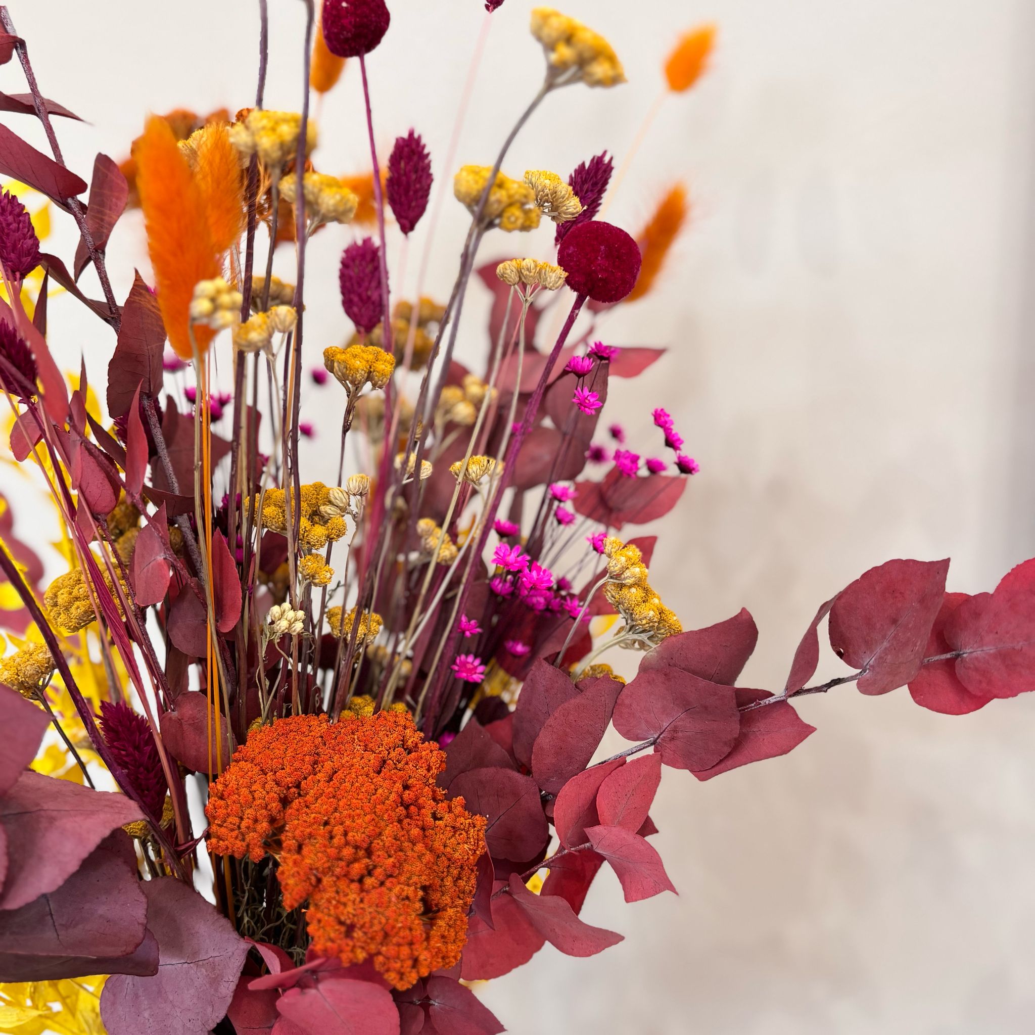 Twilight Shine: Trockenblumenstrauß in leuchtenden Farben - Lykke&You GmbH