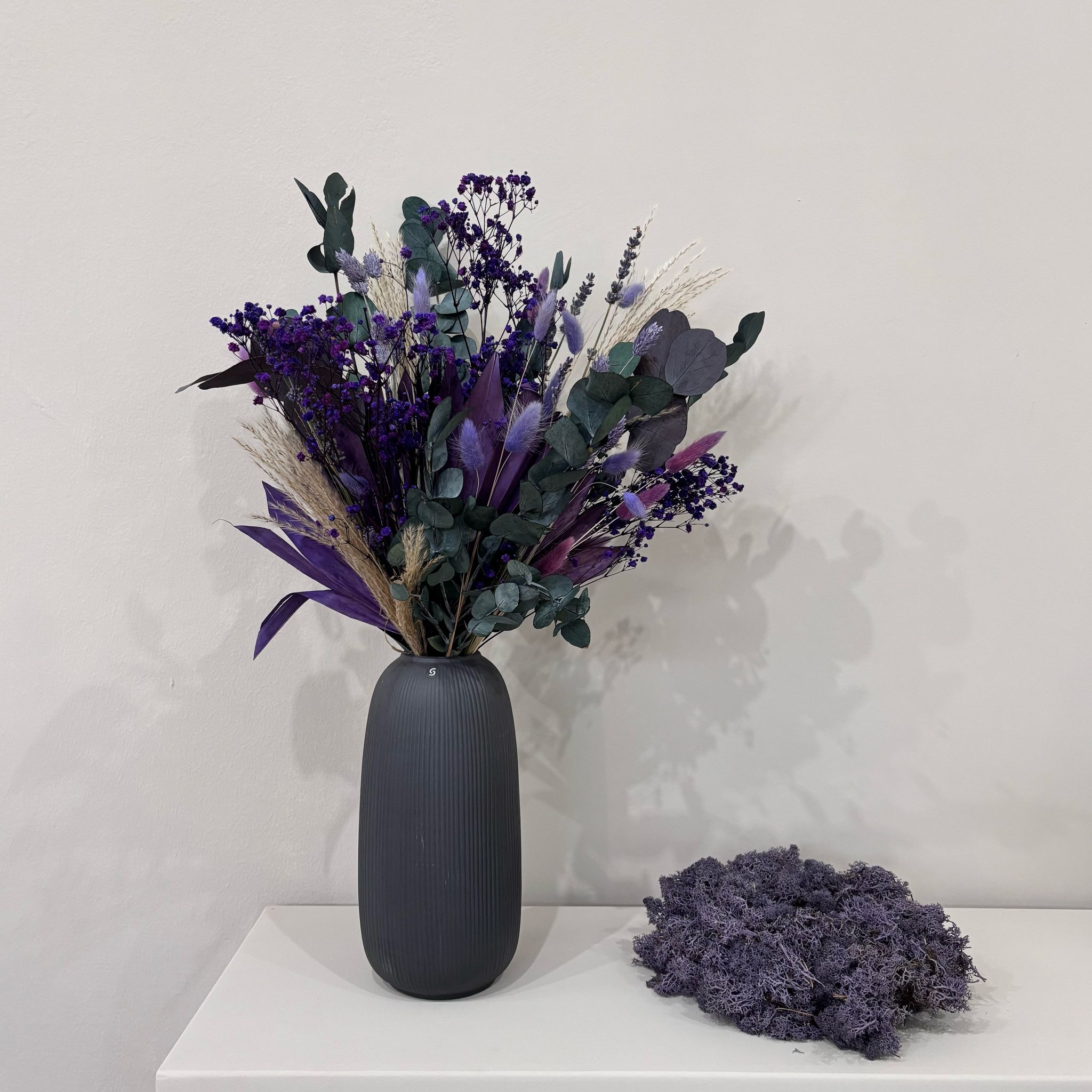 Touch of Violett: Zeitlose Eleganz in Lilatönen - Trockenblumenstrauß fürs ganze Jahr - Lykke&You GmbH