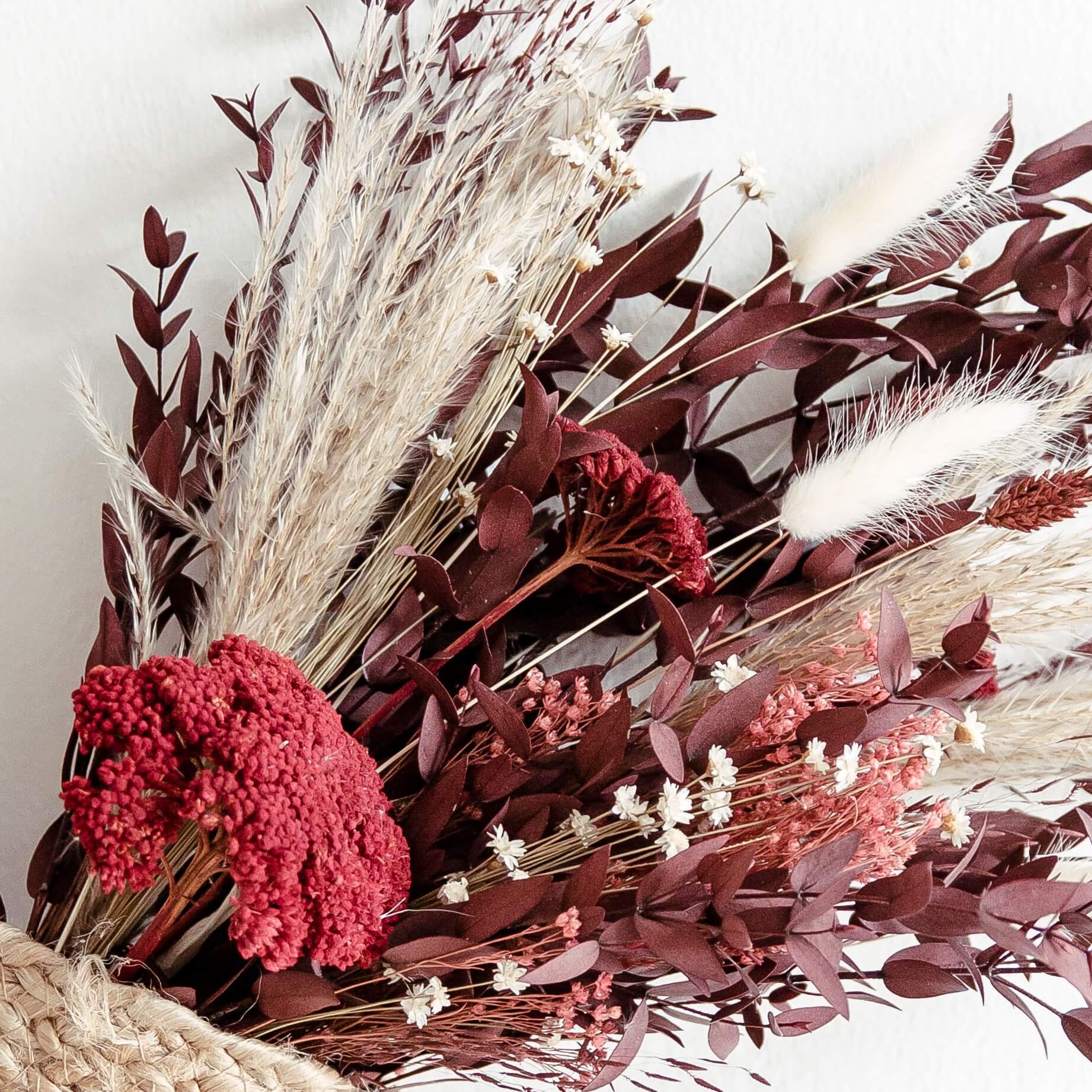 herbstlicher Trockenblumenstrauß Bordeaux-Weiß - Lykke&You GmbH