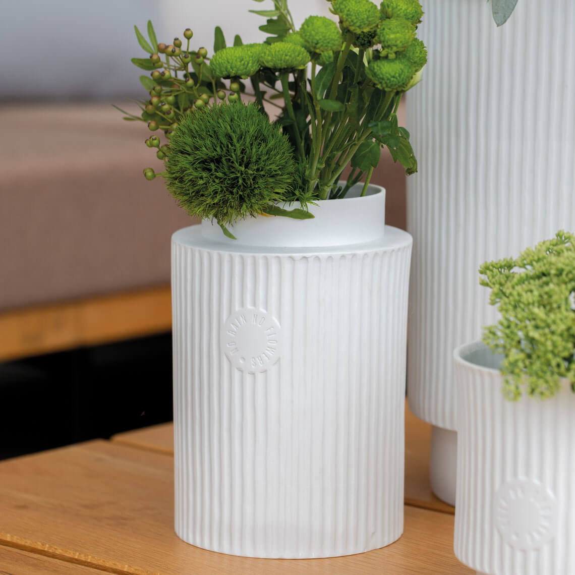 RÄDER vases with striped relief – The charmer for flower lovers