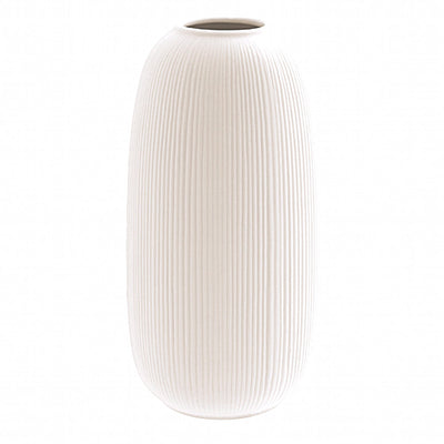 Weiße Vase für Trockenblumen mit schlichten Rillen