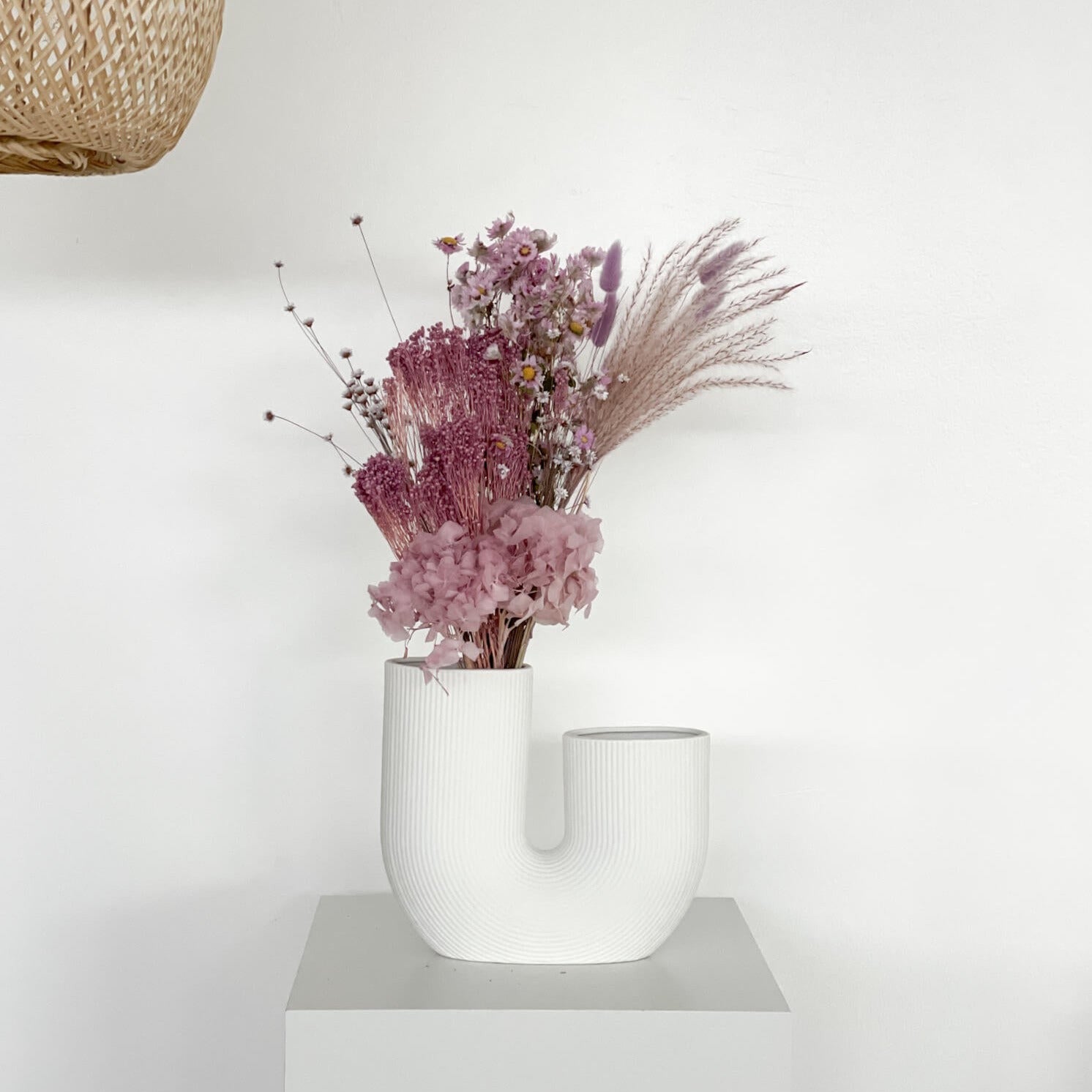 Spring magic: a dried flower bouquet in delicate pastel shades 