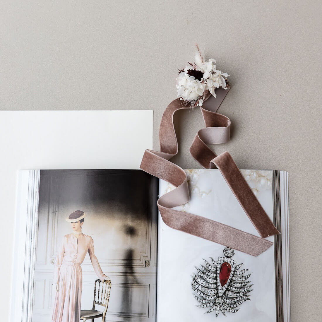 Bracelet dried flowers white pink