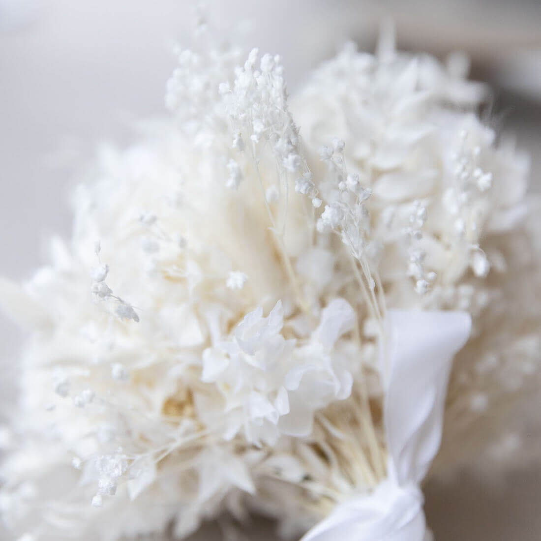 Brautstrauß minimalistisch Trockenblumen weiß | Hochzeitstrauß - Lykke&You