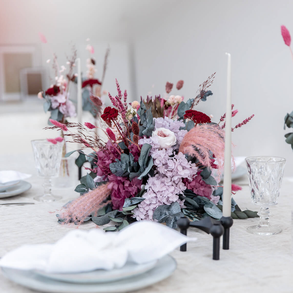 Dried flower arrangement Berry: Elegant flowers in berry tones