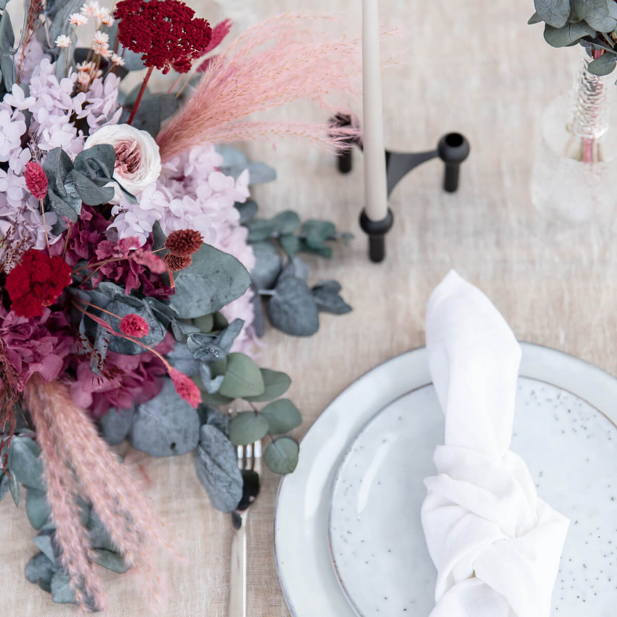 Dried flower arrangement Berry: Elegant flowers in berry tones