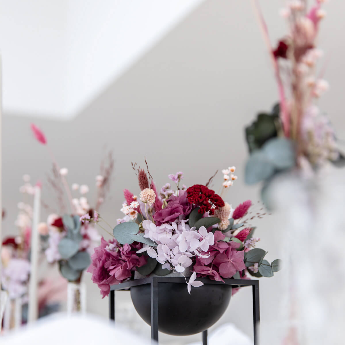 Dried flower arrangement Berry: Elegant flowers in berry tones