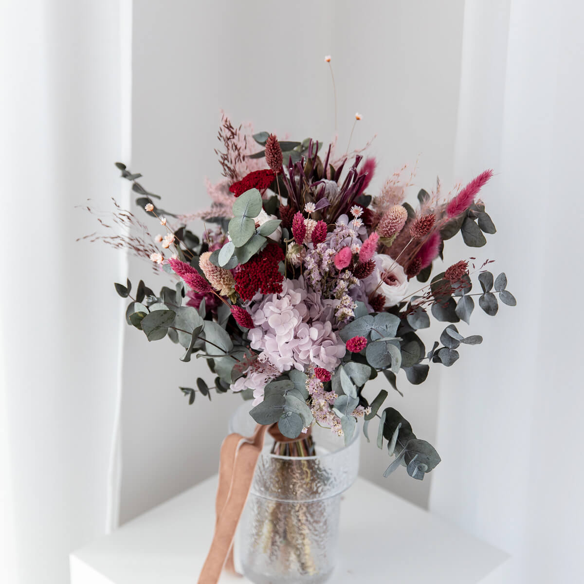 Berry Love: Bridal bouquet of dried flowers in berry tones