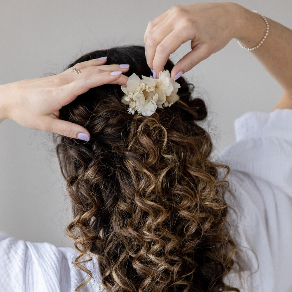 Hair comb dried flowers beige hydrangea