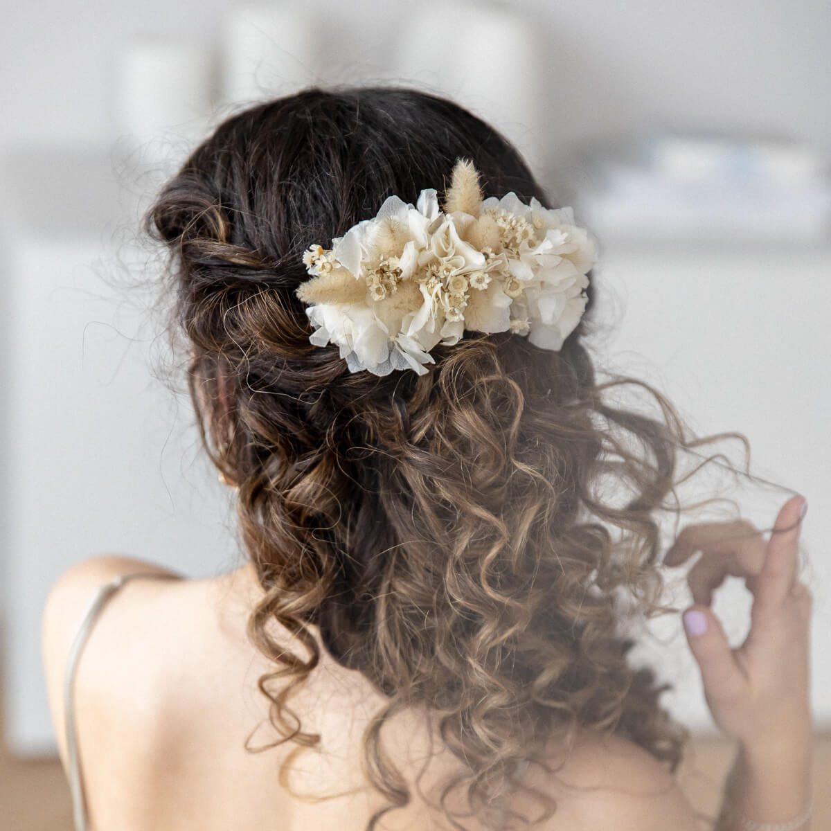 Hair comb dried flowers beige hydrangea