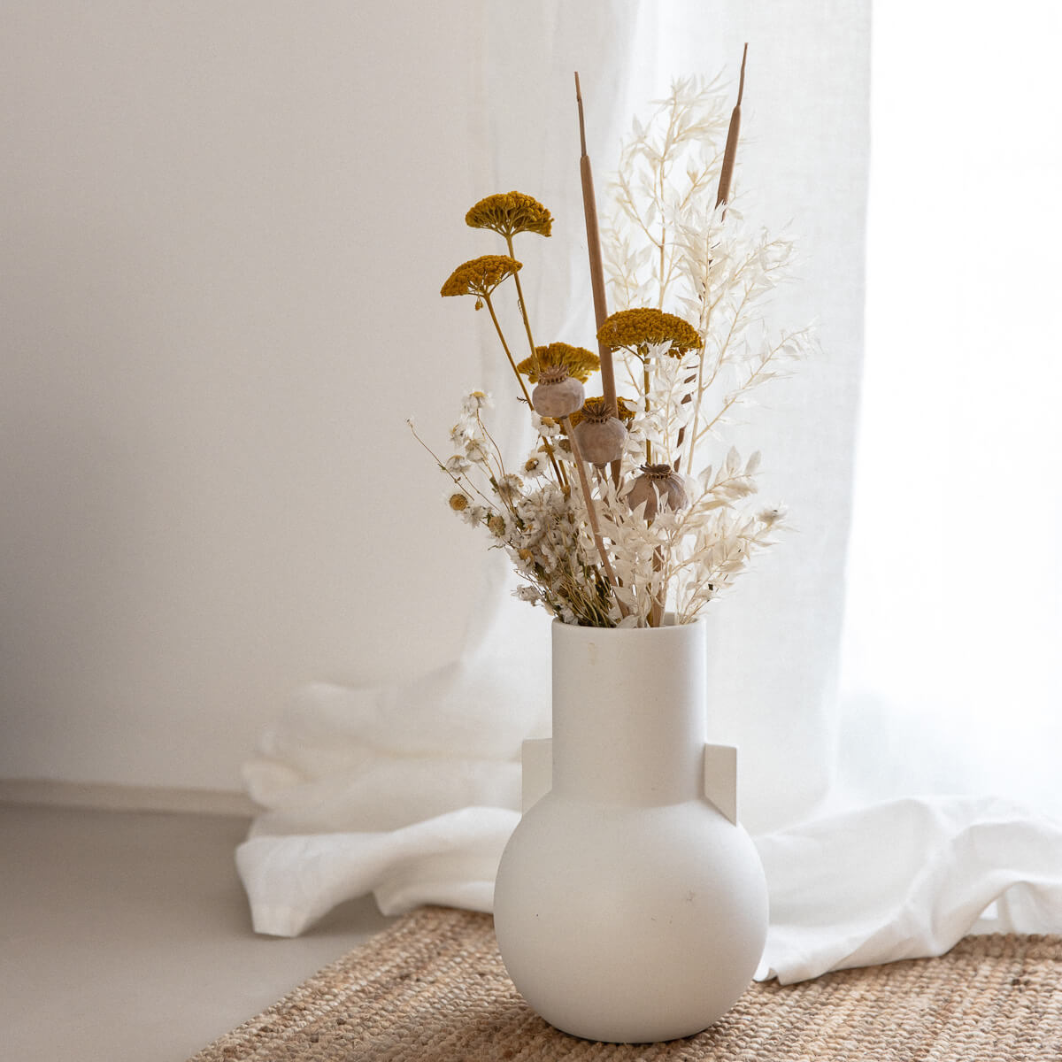 Sunny wildflower splendor - dried flower bouquet full of spring joy